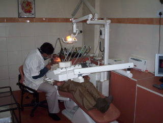 Manidhari Hospital Dentist